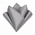 Pochette de Costume en Satin Gris Argenté | Geoutoul Codazi